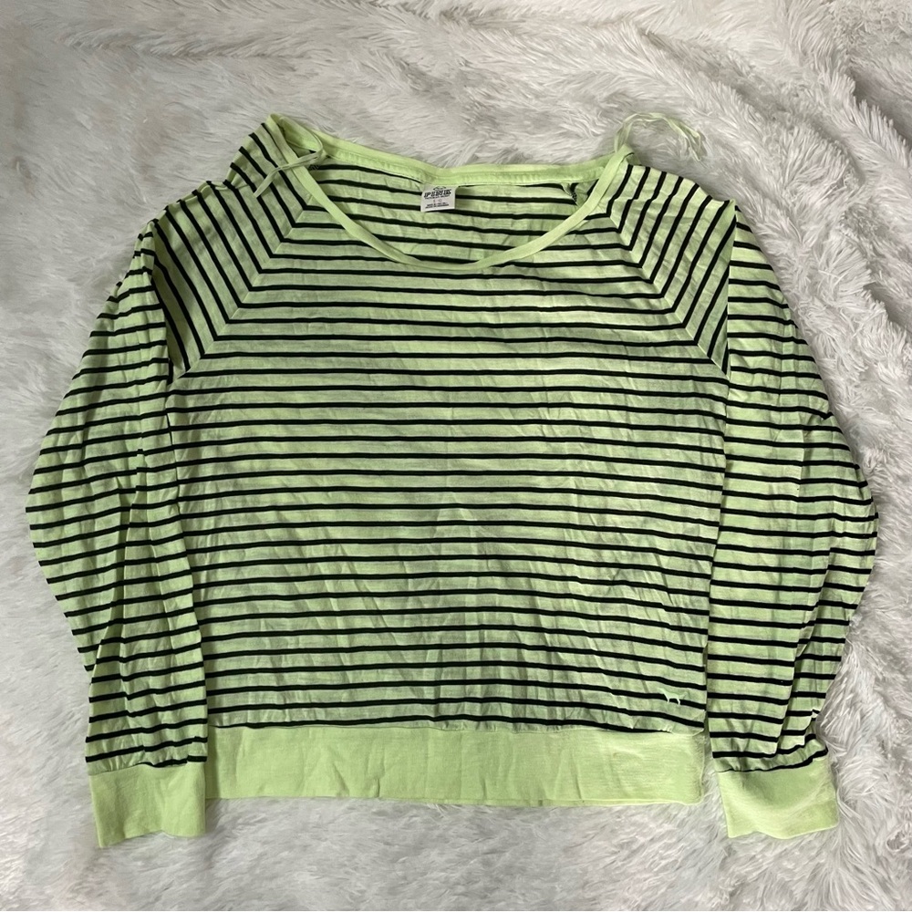 NWOT Pink by Vs Long sleeve shirt